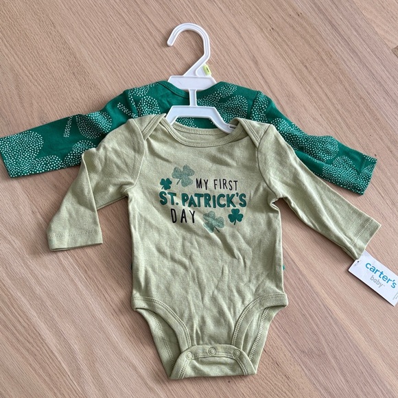 NWT - Carter's Green St. Patrick's Day Baby Bodysuit Set - Picture 1 of 3